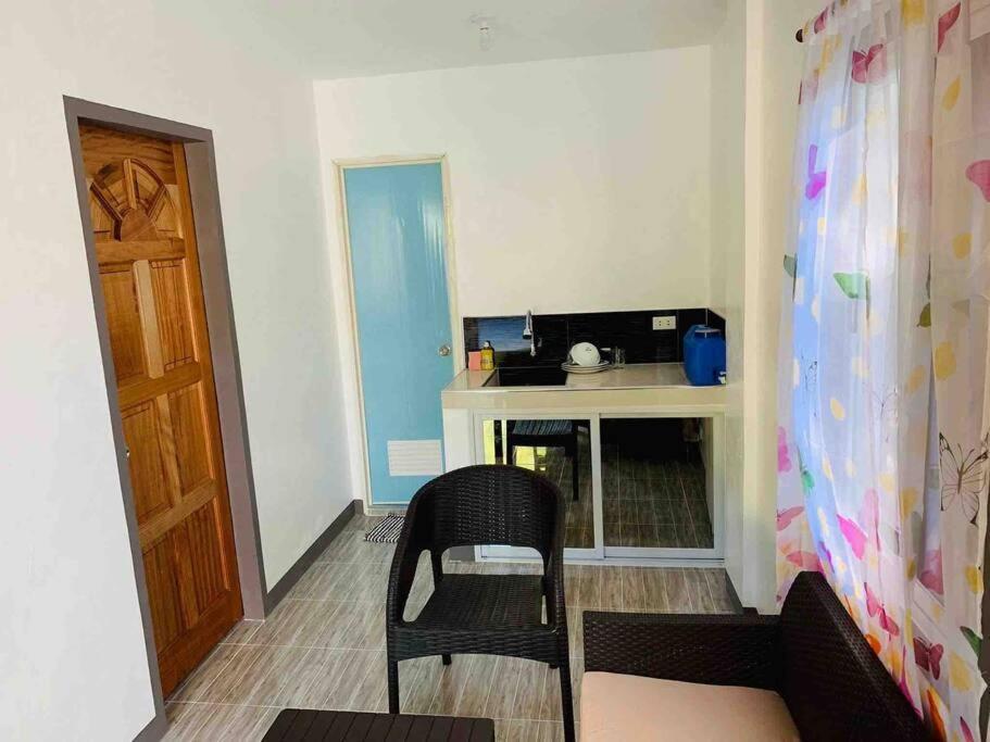 Apartamento Romblon Transient House Exterior foto